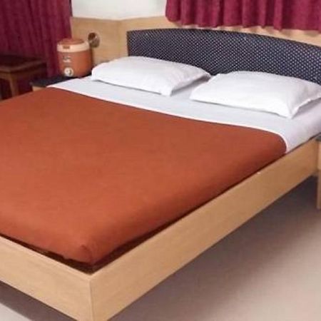 Hotel Sheetal Palace Πούνε Εξωτερικό φωτογραφία