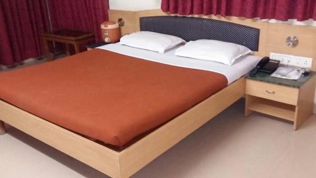 Hotel Sheetal Palace Πούνε Εξωτερικό φωτογραφία
